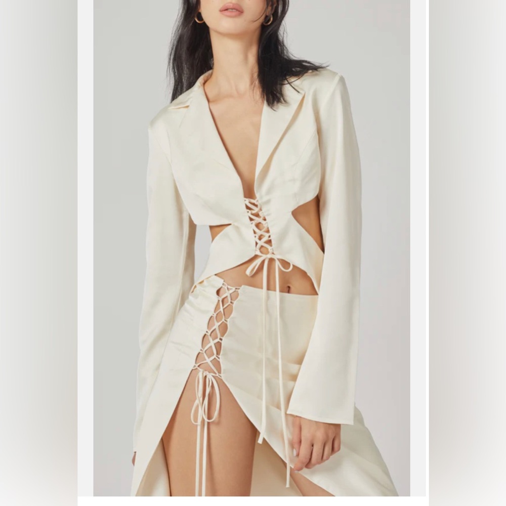 STOLEN STORES - Butterfly Lace-Up Blazer Top